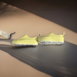 mini melissa Kids' Mini Be II Sneaker,yellow sz 9 new